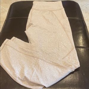 Athleta Salutation Stash Pocket Tight